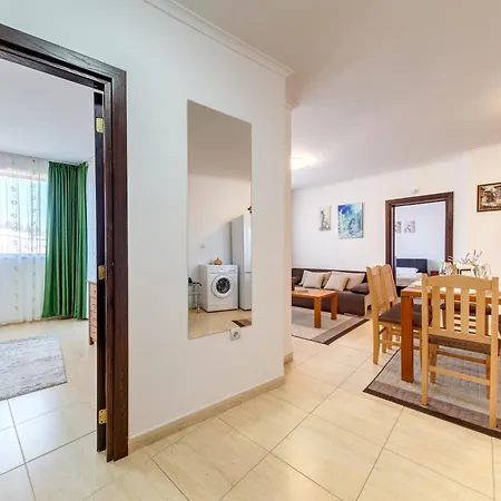 Apartman By The Fireplace Cozy 2bd Flat With A View By Flat Mаnager