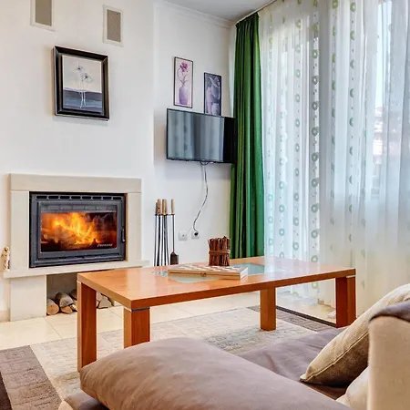 Apartment By The Fireplace Cozy 2bd Flat With A View By Flat Mаnager Pamporovo